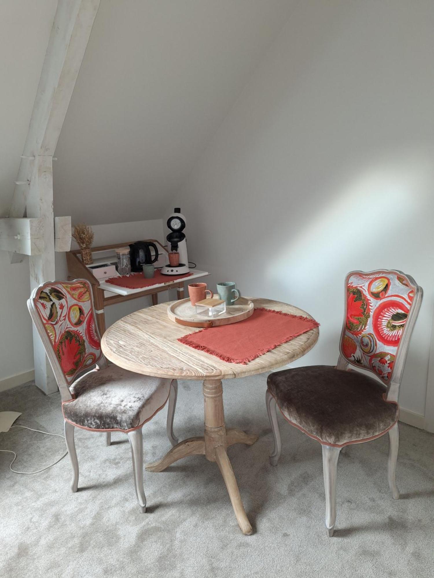 La Chambre Mademoiselle Causeuse Malville 外观 照片